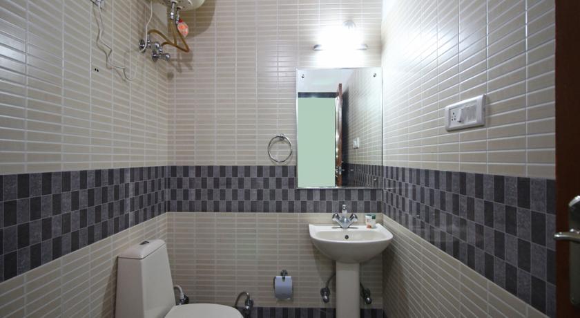Sapphire Inn Bhīm Tāl Exteriör bild